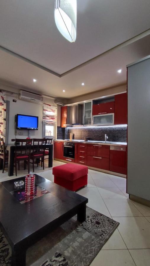 Lolu Apartment Plus Privat Parking Vlorë Eksteriør billede